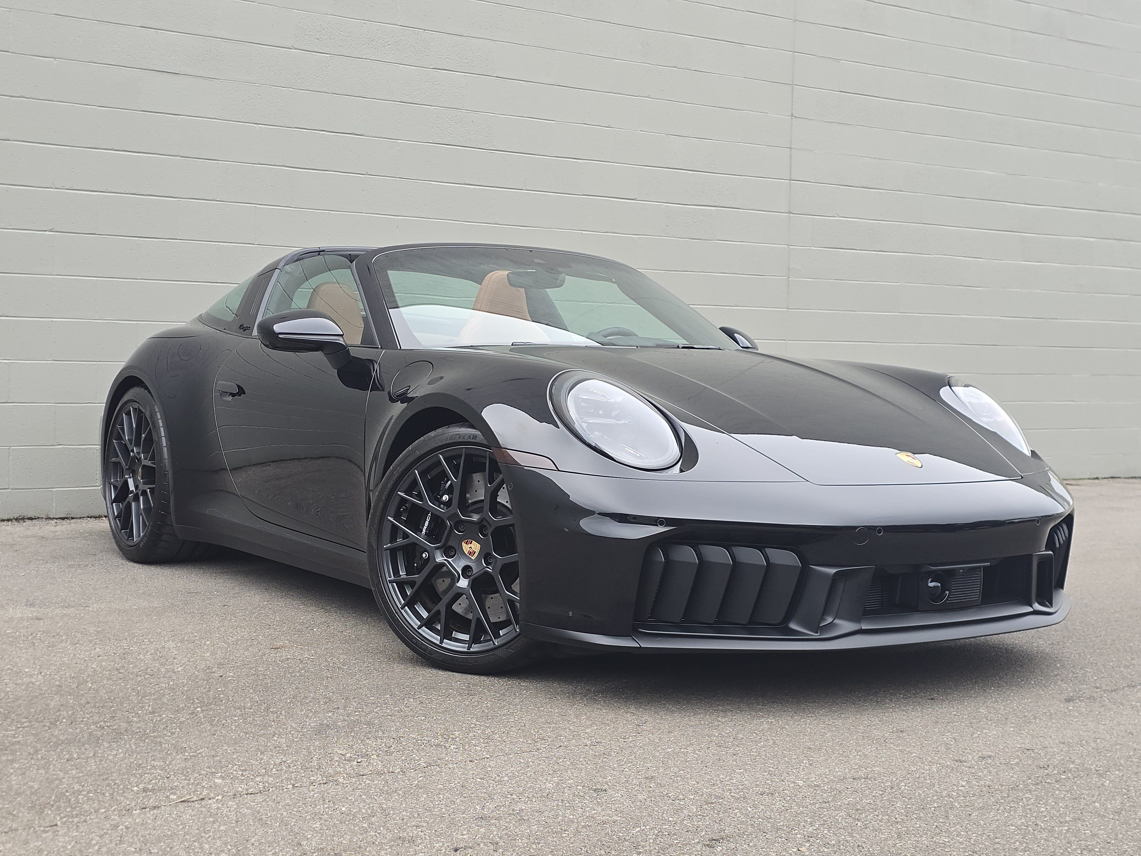 Certified 2025 Porsche 911 Targa 4 GTS AWD/4WD image 12