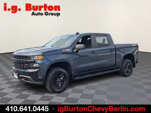 Used 2020 Chevrolet Silverado 1500 Custom Trail Boss w/ Custom Convenience Package AWD/4WD image 3