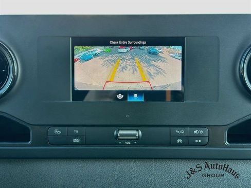 Used 2022 Mercedes-Benz Sprinter 2500 image 17