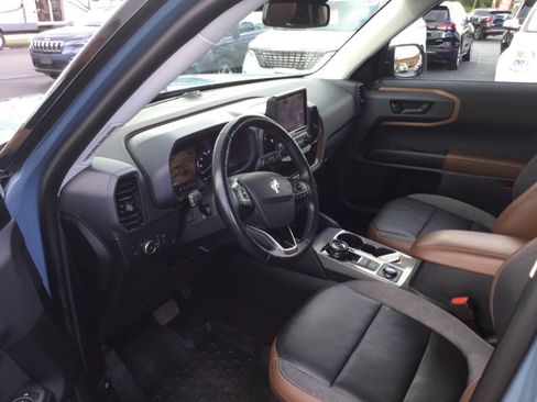 Used 2022 Ford Bronco Sport Outer Banks w/ Tech Package AWD/4WD image 5