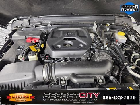 Used 2024 Jeep Wrangler Sport S image 33