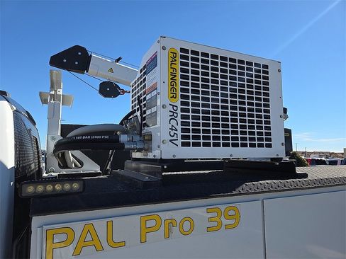 New 2024 Ford F550 4x4 SuperCab Super Duty image 10