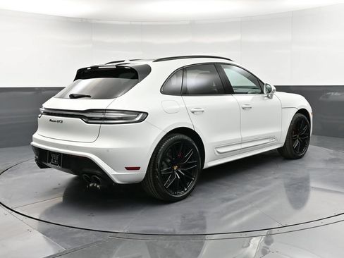 Certified 2025 Porsche Macan GTS AWD/4WD image 8