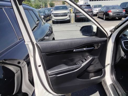 Used 2024 Kia Seltos S AWD/4WD image 12