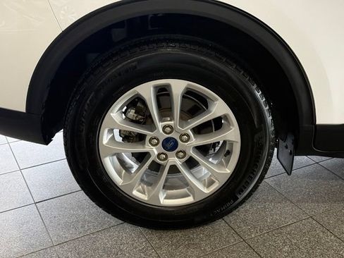 Used 2022 Ford Escape SE w/ Convenience Package FWD image 11