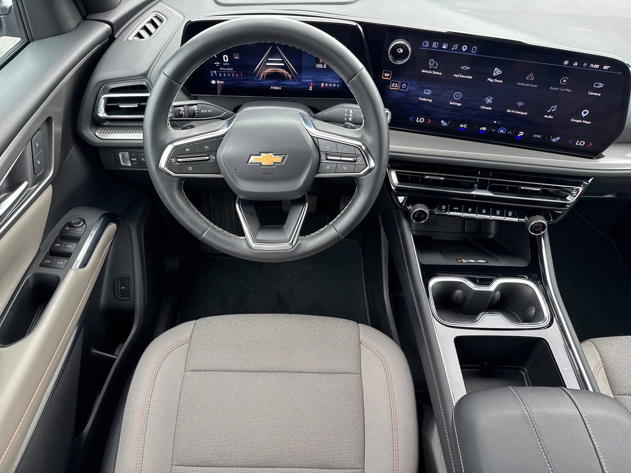 Used 2026 Chevrolet Traverse LT FWD image 17