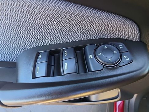 Used 2025 Chevrolet TrailBlazer LT AWD/4WD image 16