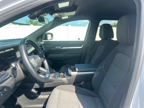 Used 2025 GMC Terrain Elevation AWD/4WD image 39