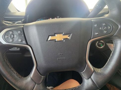 Used 2017 Chevrolet Suburban Premier AWD/4WD image 29