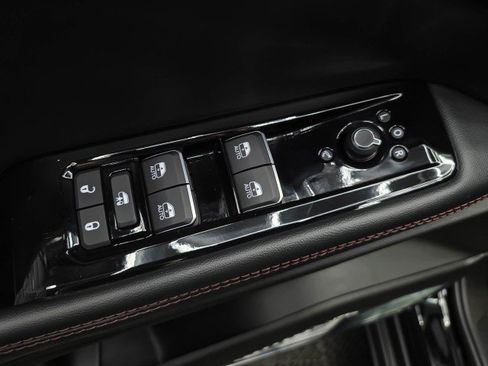 Used 2024 Jeep Wagoneer Launch Edition AWD/4WD image 33