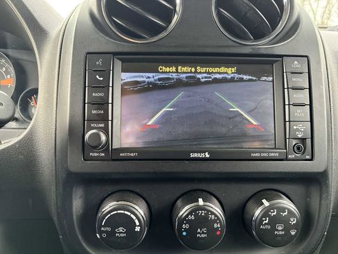 Certified 2016 Jeep Patriot Latitude image 22