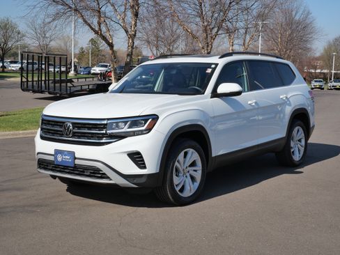 Used 2022 Volkswagen Atlas SE image 3