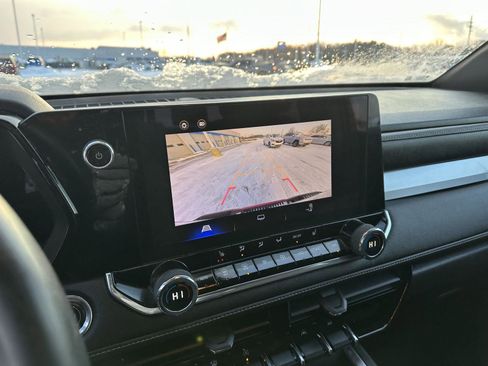 Used 2023 Chevrolet Colorado LT w/ LT Convenience Package II image 31