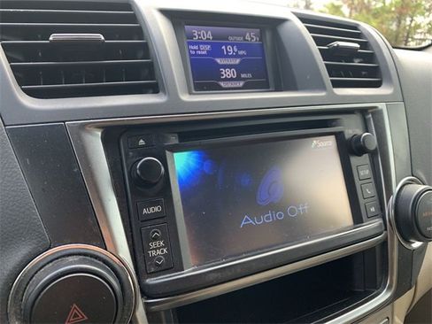 Used 2013 Toyota Highlander FWD image 21