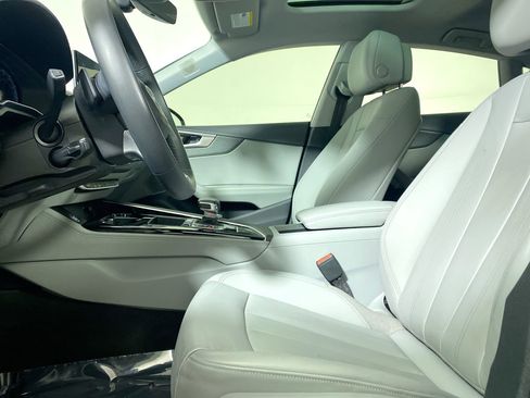 Used 2021 Audi A5 2.0T Premium Plus w/ Premium Plus image 2