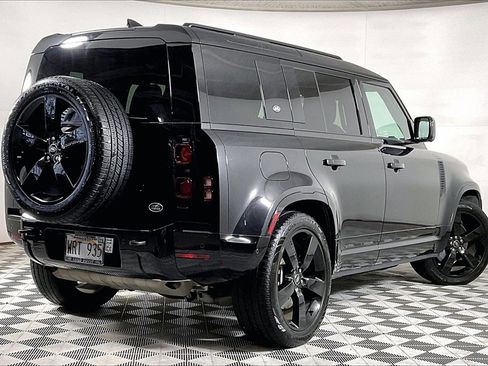 Used 2023 Land Rover Defender 110 X-Dynamic SE image 10