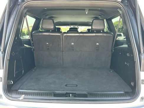 Used 2023 Jeep Wagoneer L Series II AWD/4WD image 28