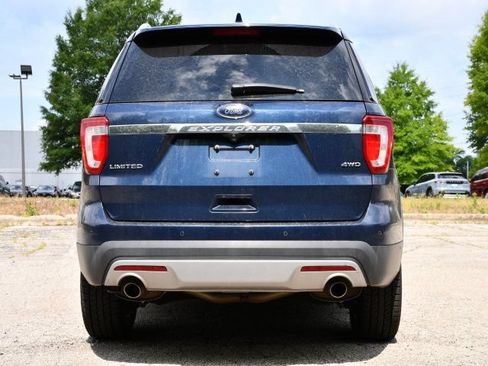 Used 2017 Ford Explorer Limited w/ Equipment Group 301A AWD/4WD image 6