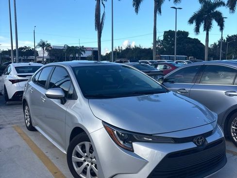 Used 2024 Toyota Corolla LE FWD image 1