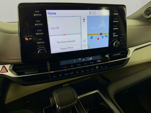 Used 2023 Toyota Sienna Platinum image 20