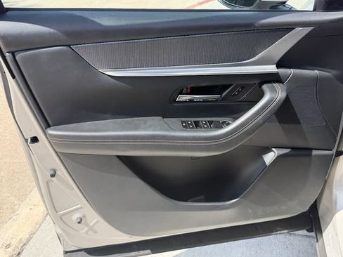 Used 2024 MAZDA CX-90 Plug-In Hybrid w/ Preferred AWD/4WD image 10