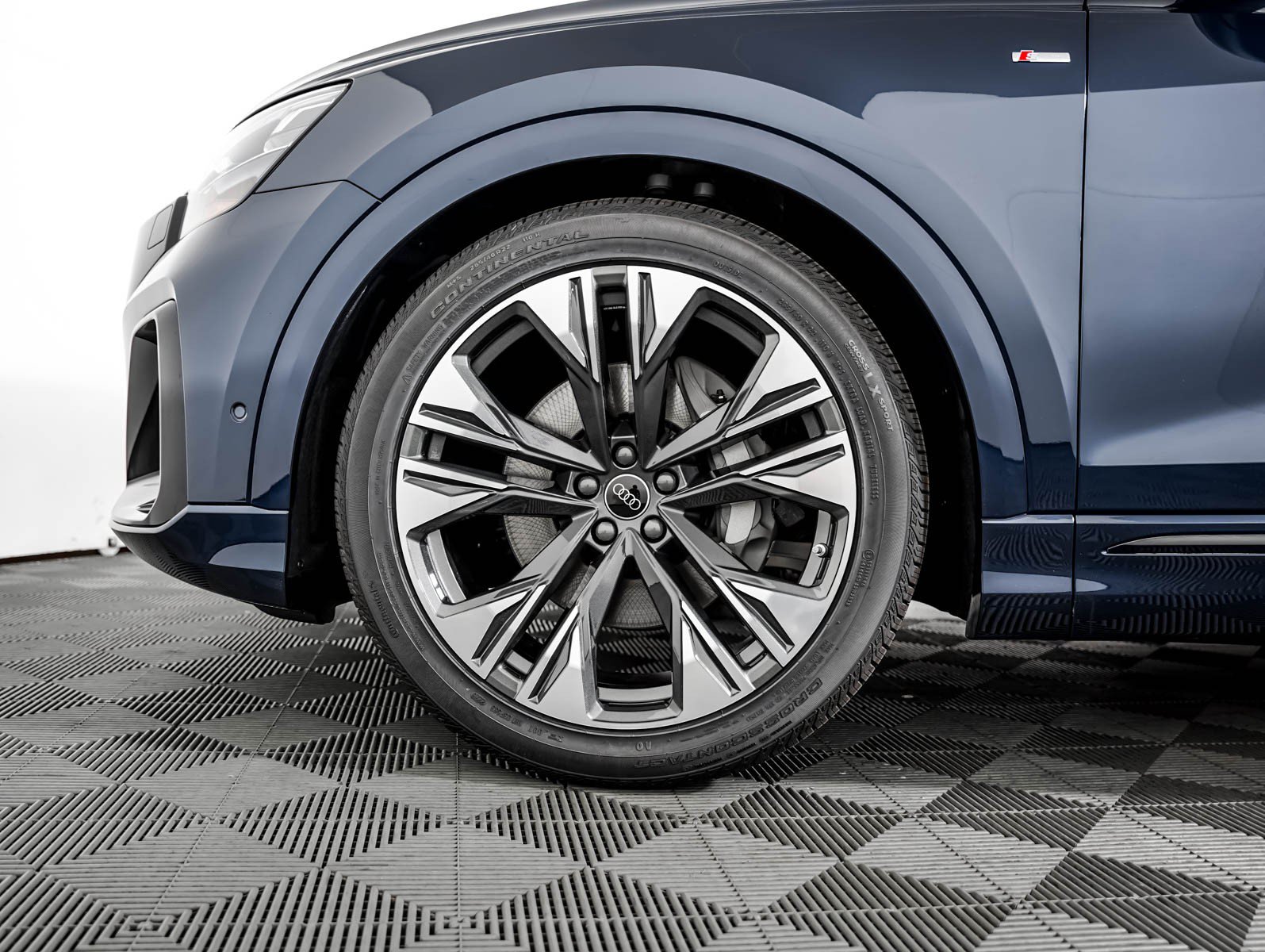 New 2027 Audi Q8 Premium Plus AWD/4WD image 4
