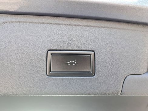 Used 2020 Volkswagen Atlas Cross Sport SEL Premium R-Line image 7