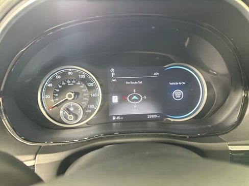 Used 2025 Genesis GV70 2.5T image 17