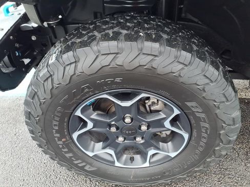 Used 2023 Jeep Wrangler Unlimited Rubicon 4xe w/ Steel Bumper Group AWD/4WD image 27