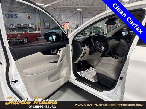 Used 2020 Nissan Rogue Sport SV w/ All-Weather Package image 11