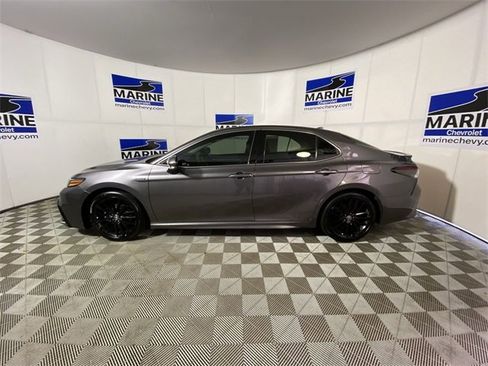 Used 2021 Toyota Camry XSE image 10
