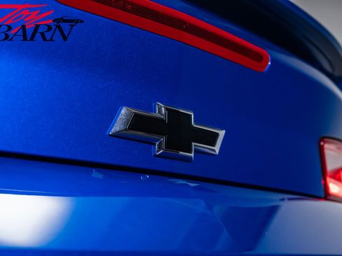 Used 2018 Chevrolet Camaro ZL1 w/ LPO, ZL1 Protection Package RWD image 21