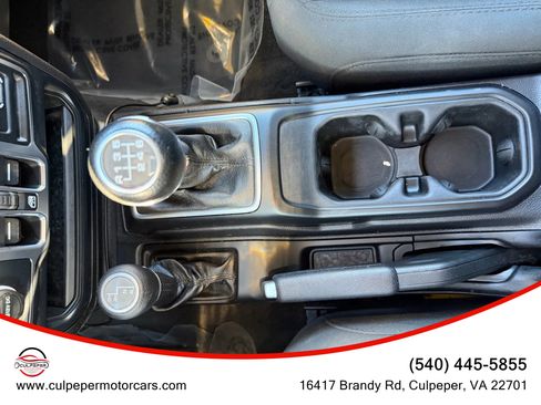 Used 2019 Jeep Wrangler Unlimited Sport image 23