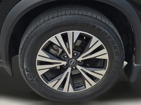 Used 2023 Nissan Rogue SV FWD image 17