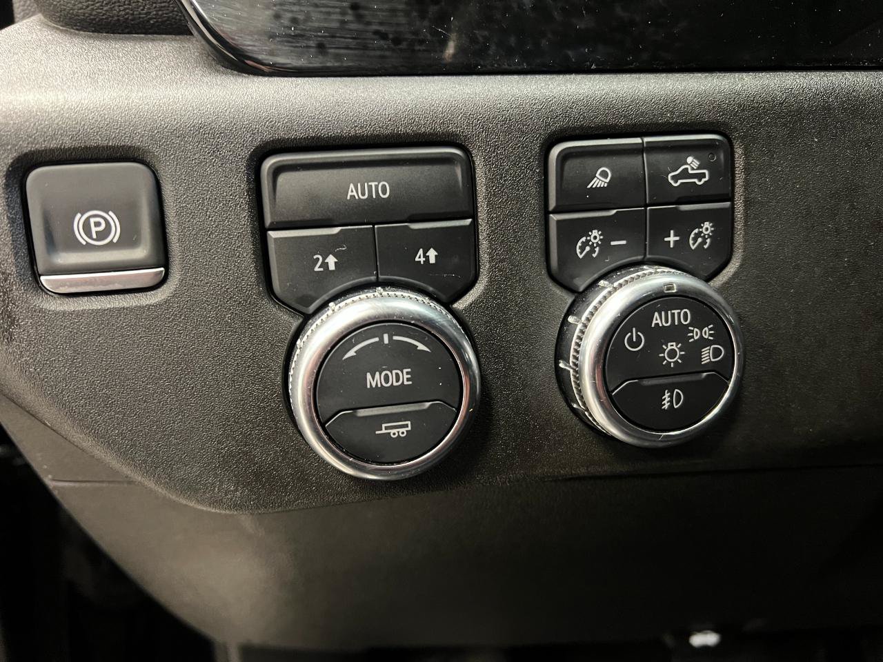 Used 2025 GMC Sierra 1500 SLT AWD/4WD image 27