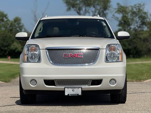 Used 2010 GMC Yukon XL Denali AWD/4WD image 11