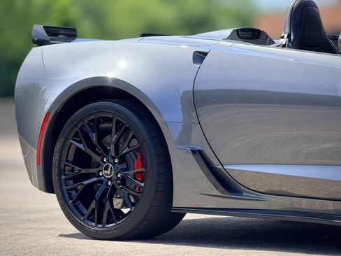 Used 2015 Chevrolet Corvette Z06 w/ 2LZ Preferred Equipment Group RWD image 6