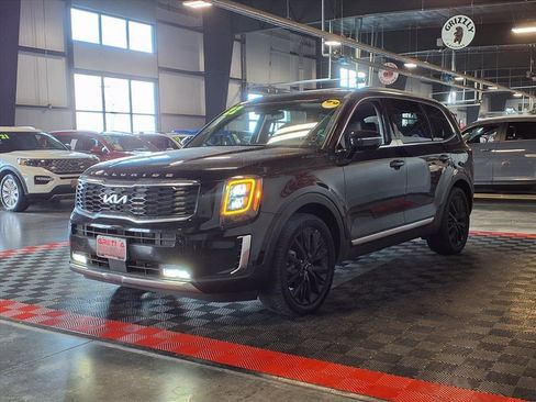 Used 2022 Kia Telluride SX image 3