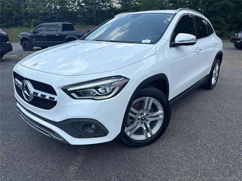 Used 2022 Mercedes-Benz GLA 250 4MATIC image 2