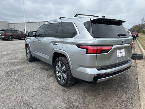 Used 2024 Toyota Sequoia Capstone image 8