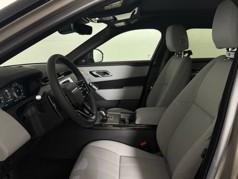 Certified 2026 Land Rover Range Rover Velar Dynamic SE AWD/4WD image 17