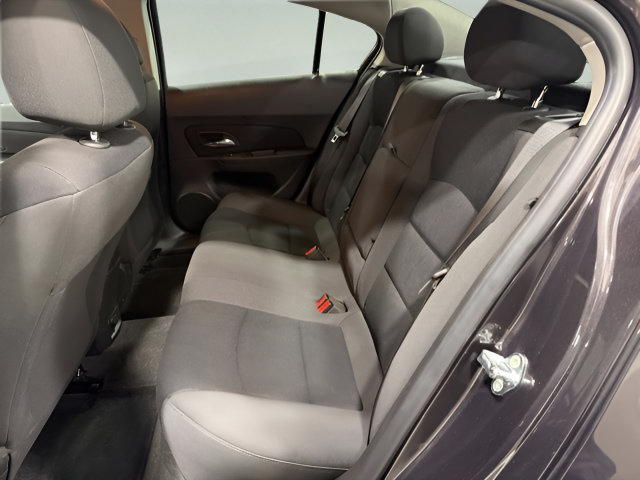 Used 2016 Chevrolet Cruze LT w/ Technology Package FWD image 26