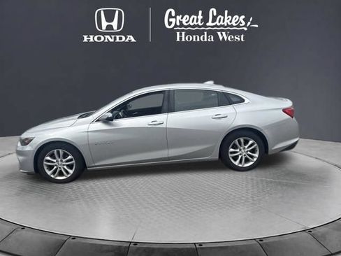 Used 2018 Chevrolet Malibu LT FWD image 13