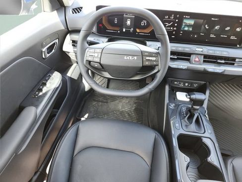 New 2026 Kia K4 EX FWD image 17