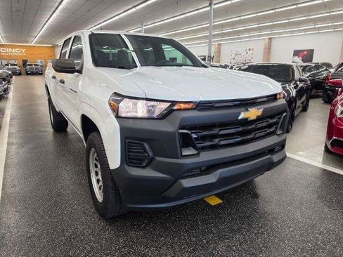 Used 2023 Chevrolet Colorado W/T RWD image 4