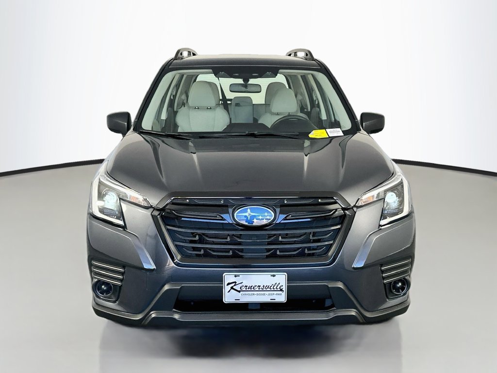 Used 2023 Subaru Forester AWD/4WD image 2