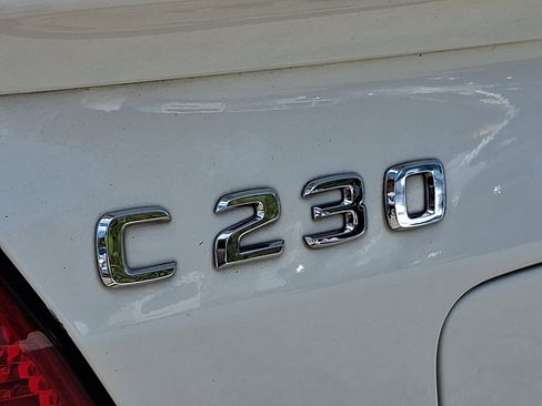 Used 2007 Mercedes-Benz C 230 Sedan image 30