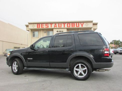 Used 2006 Ford Explorer XLT image 5