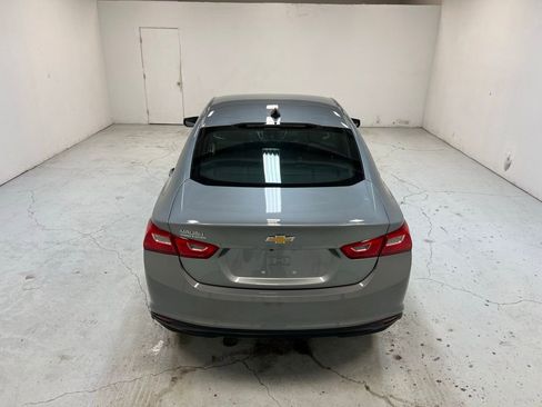 Used 2025 Chevrolet Malibu LS FWD image 4
