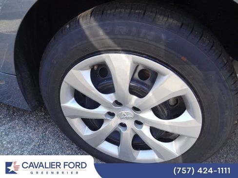 Used 2024 Toyota Corolla LE FWD image 13